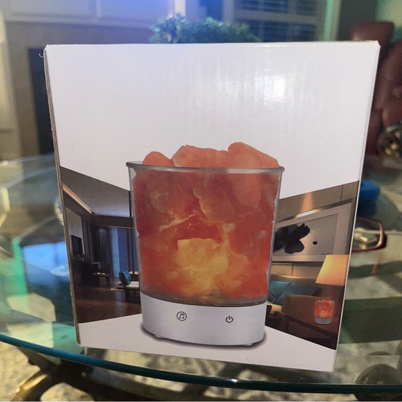 White Noise Salt Lamp w/remote control - Picture 6 of 6